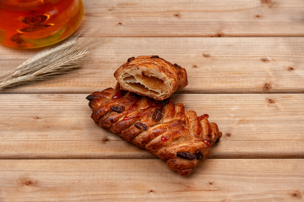 Слойка с орехом пекан и кленовым сиропом 95гр (товар)