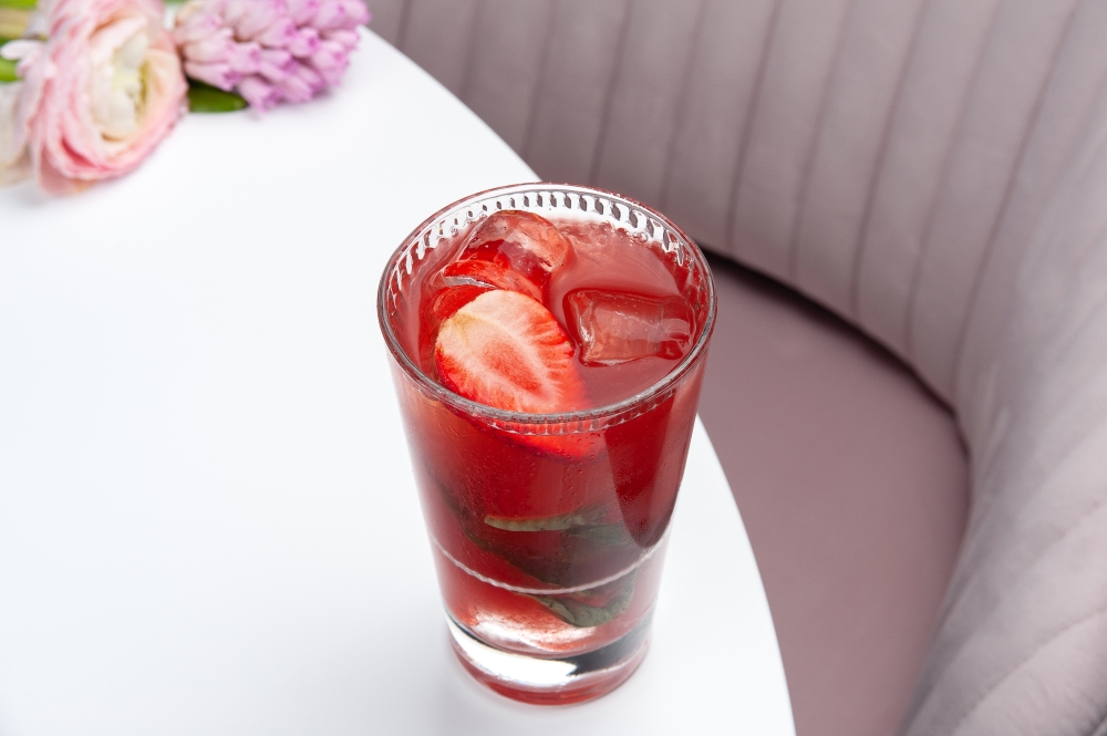 ЛИМОНАД КЛУБНИКА-БАЗИЛИК