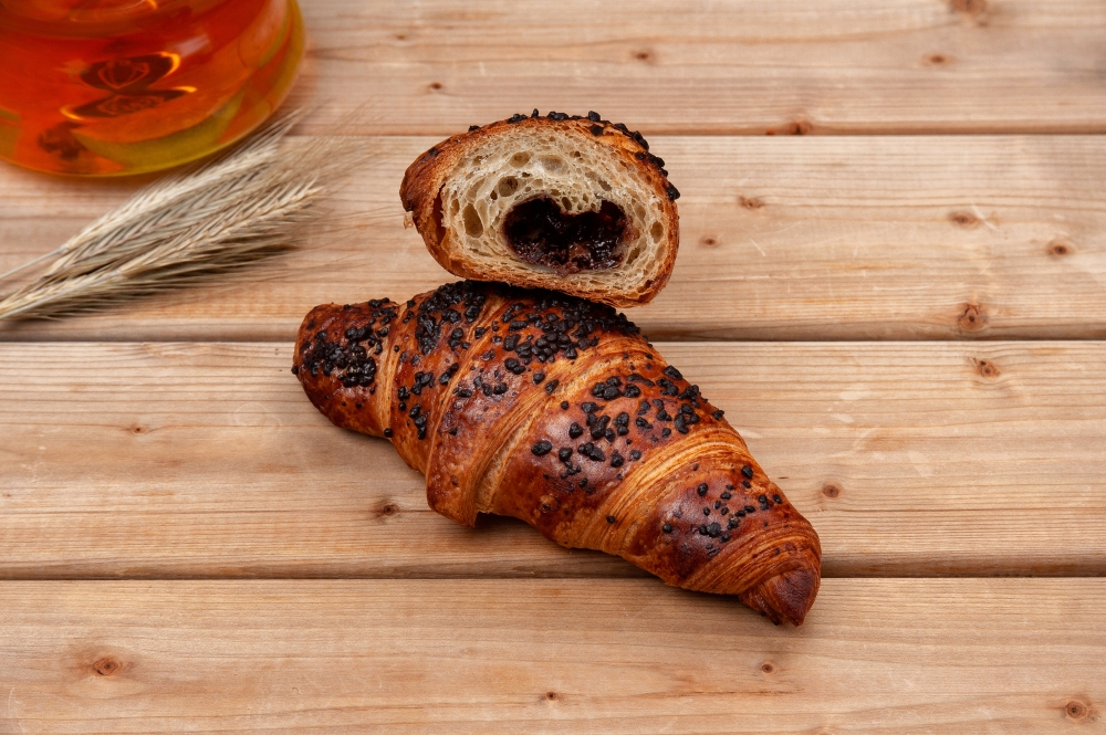 Круассан с шоколадом